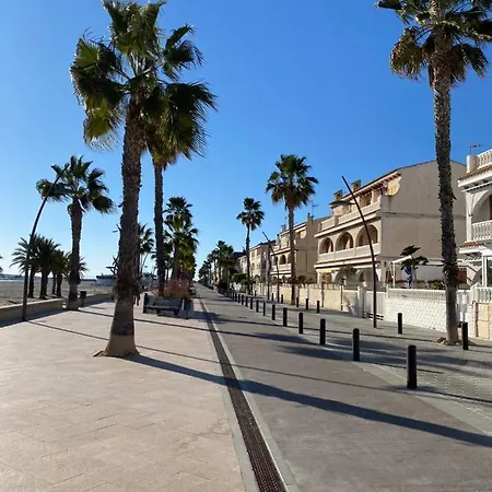 Menorca شقة
